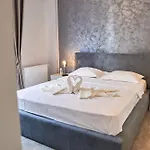 Santorini Năvodari